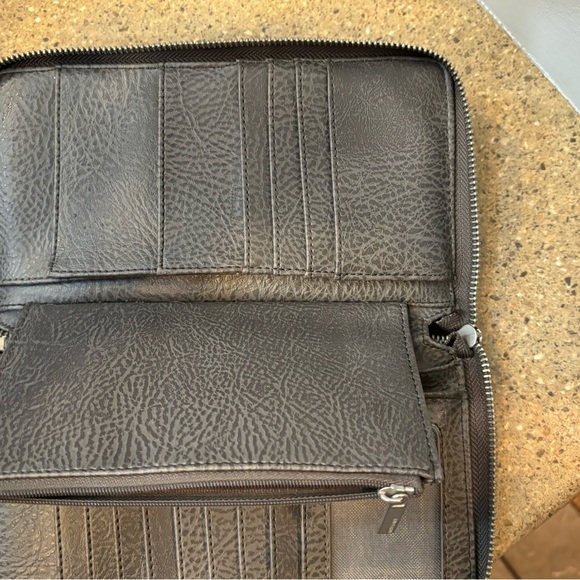 Matt & Nat Gray Zip-Around Wallet - Picture 3 of 4